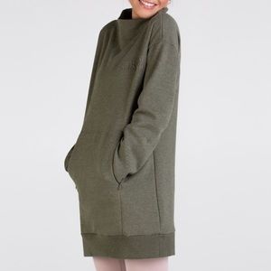 Gymshark LIKE NEW sweatshirt